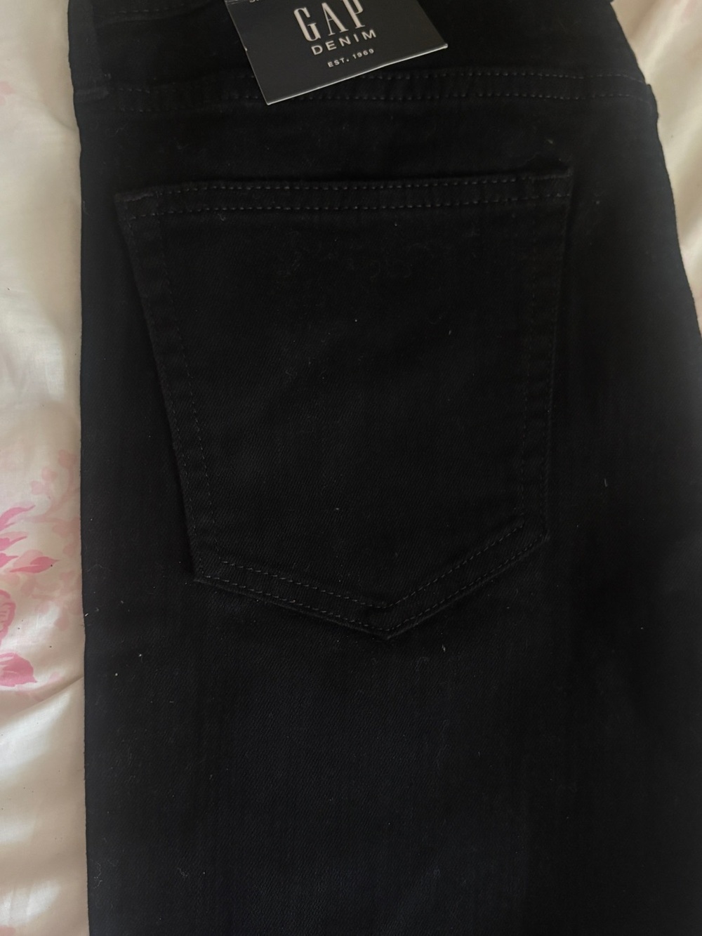 GAP Black Women's Skinny Jeans with Back Pocket Detail